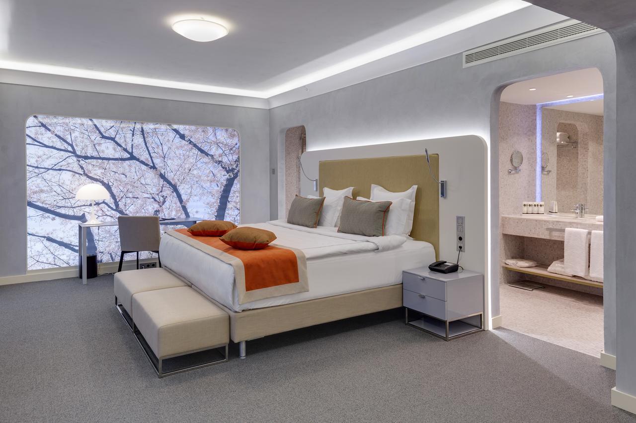 Standart Hotel Moscow. A Member Of Design Hotels Room photo
